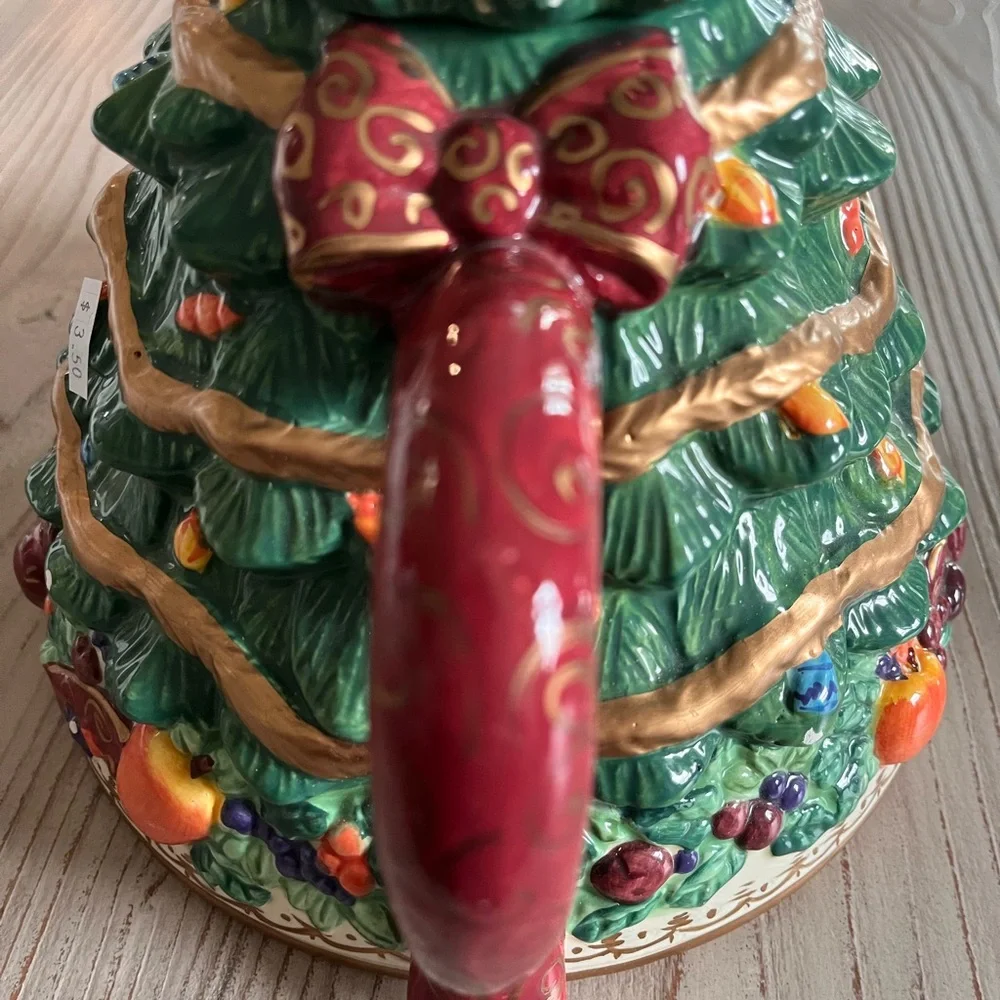 Bella Casa by Ganz Christmas Tree Teapot Vintage